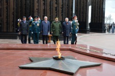 Уполномоченный по правам человека в Хабаровском крае принял участие в церемонии зажжения Огня Памяти на площади Славы