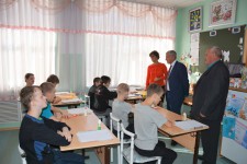 Игорь Чесницкий посетил детское социальное учреждение в г. Бикин