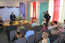 Уполномоченный по правам человека в Хабаровском крае посетил социальные учреждения Эльбанского городского поселения Амурского района