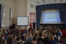 Игорь Чесницкий провел открытую лекцию для студентов Дальневосточного института управления