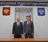 Прием граждан провели Уполномоченный по правам человека в Хабаровском крае и исполняющий обязанности Дальневосточного транспортного прокурора