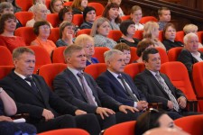 Уполномоченный по правам человека в Хабаровском крае Игорь Чесницкий принял участие в торжественном мероприятии, посвященном Дню социального работника