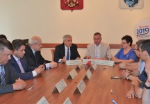Уполномоченный по правам человека в Хабаровском крае Игорь Чесницкий принял участие в церемонии подписания Соглашения «За честные выборы»