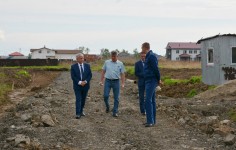 В ходе выездной проверки в Тополевском сельском поселении Уполномоченный проверил состояние дорог