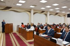 Уполномоченный по правам человека в Хабаровском крае представил депутатам краевой Законодательной Думы доклад о деятельности в 2021 году