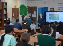Уполномоченный провел Единый урок «Права человека» в Правовом лицее Хабаровска