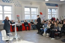 Игорь Чесницкий выступил с лекцией перед студентами Дальневосточного государственного университета путей сообщения